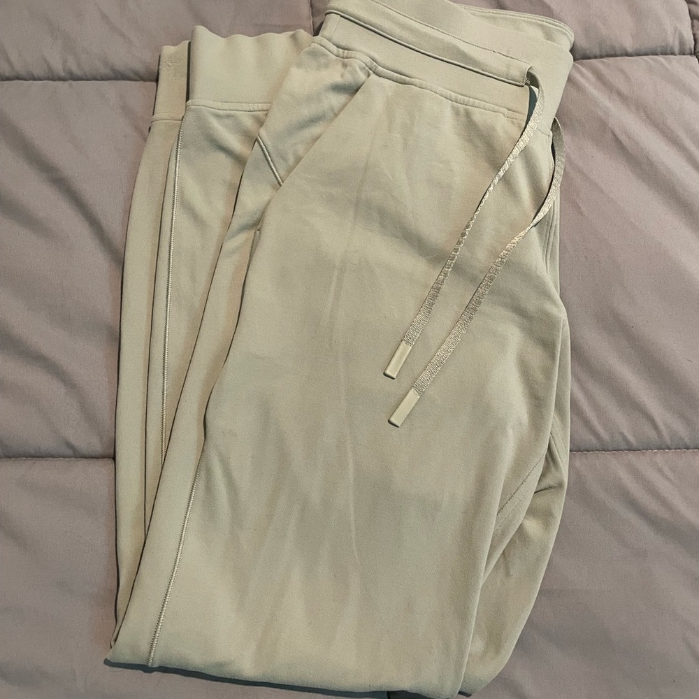 Lululemon Ready to Rulu joggers